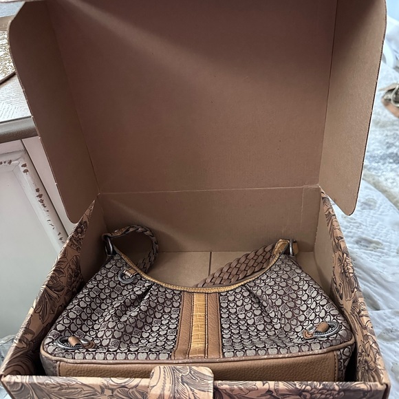 💥SALE💥BRIGHTON BAG & Original Box - Picture 3 of 8